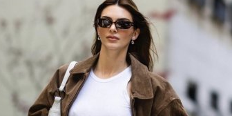 كيندال جينر في إطلالة جريئة وسط الشارع